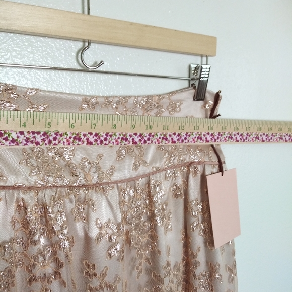 Wendy Hil Gold Rose Lace Scalloped Edge Skirt Women's Size 2 Lining - Picture 11 of 12